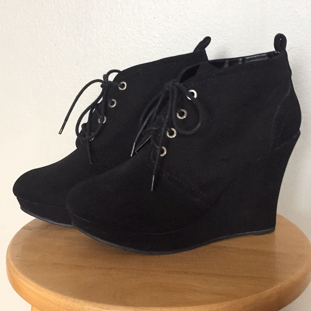 Akira black wedge heels in soft suede material